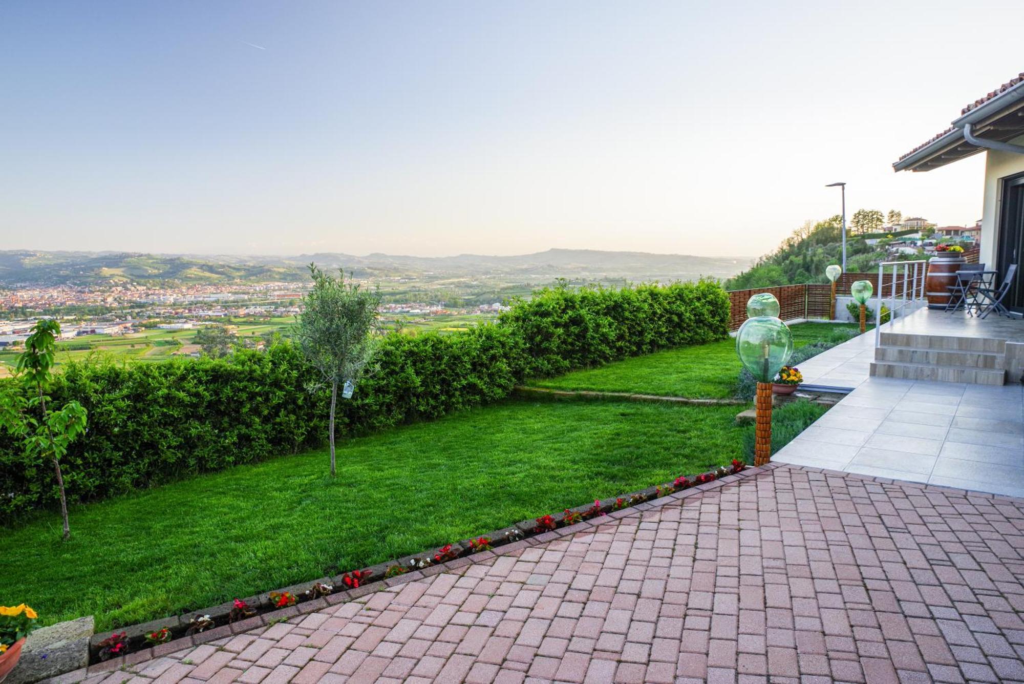 Vista Langhe - Cerratohouses Guarene المظهر الخارجي الصورة