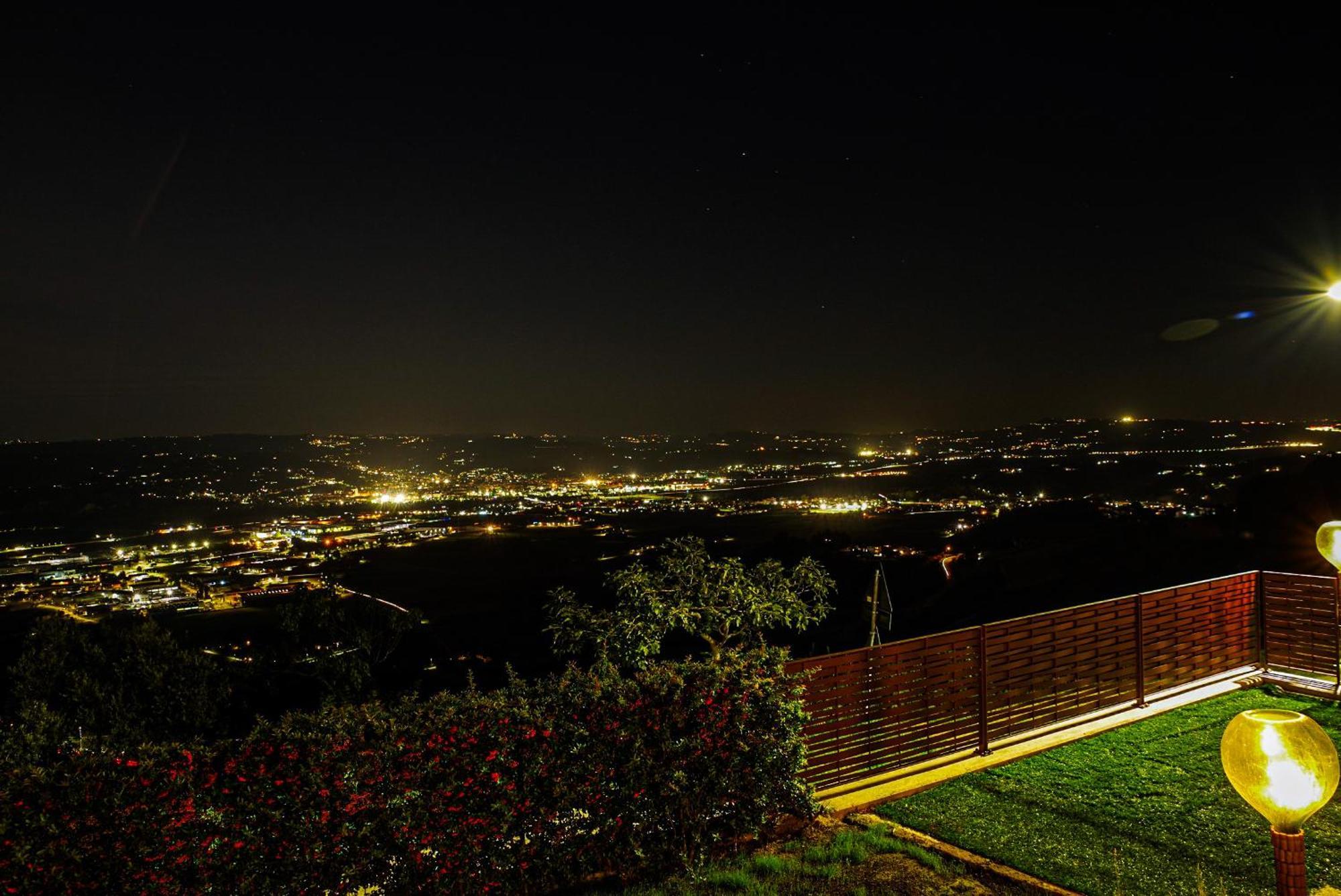 Vista Langhe - Cerratohouses Guarene المظهر الخارجي الصورة