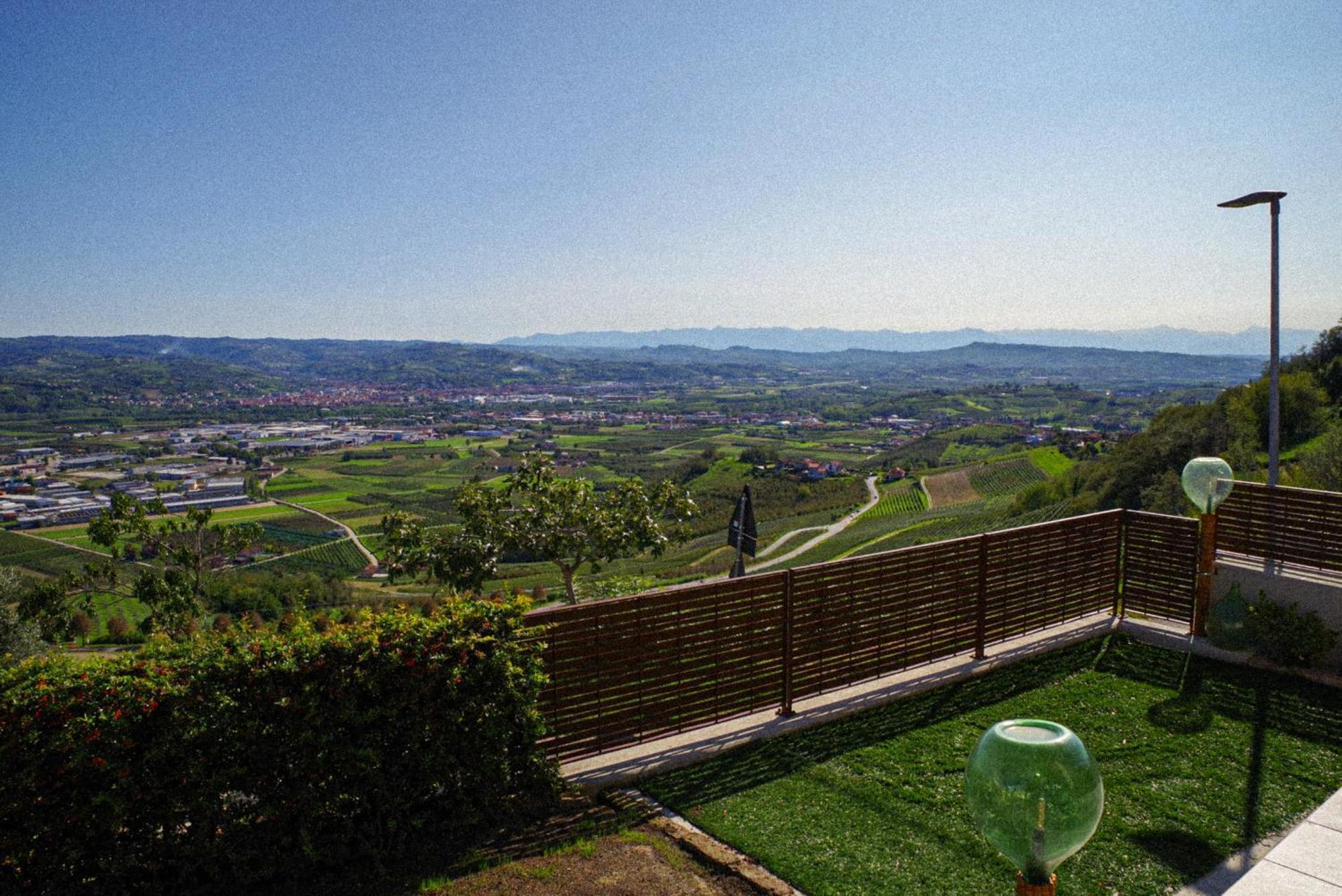 Vista Langhe - Cerratohouses Guarene المظهر الخارجي الصورة